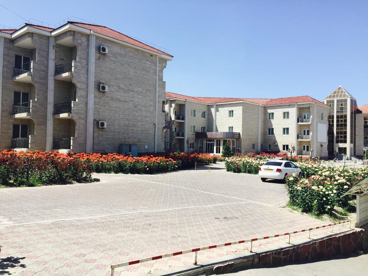 Hotel Ark Ms Taraz Εξωτερικό φωτογραφία