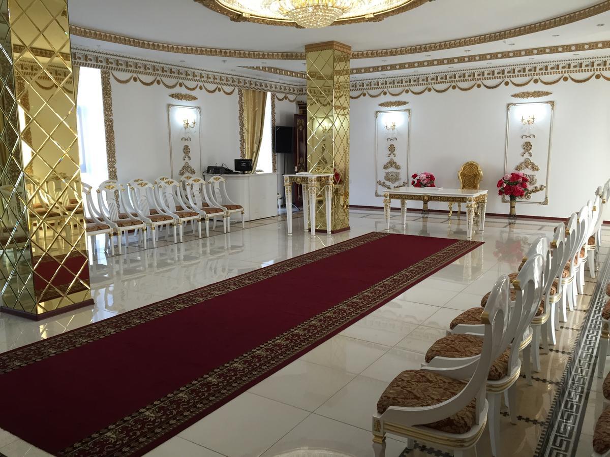 Hotel Ark Ms Taraz Εξωτερικό φωτογραφία