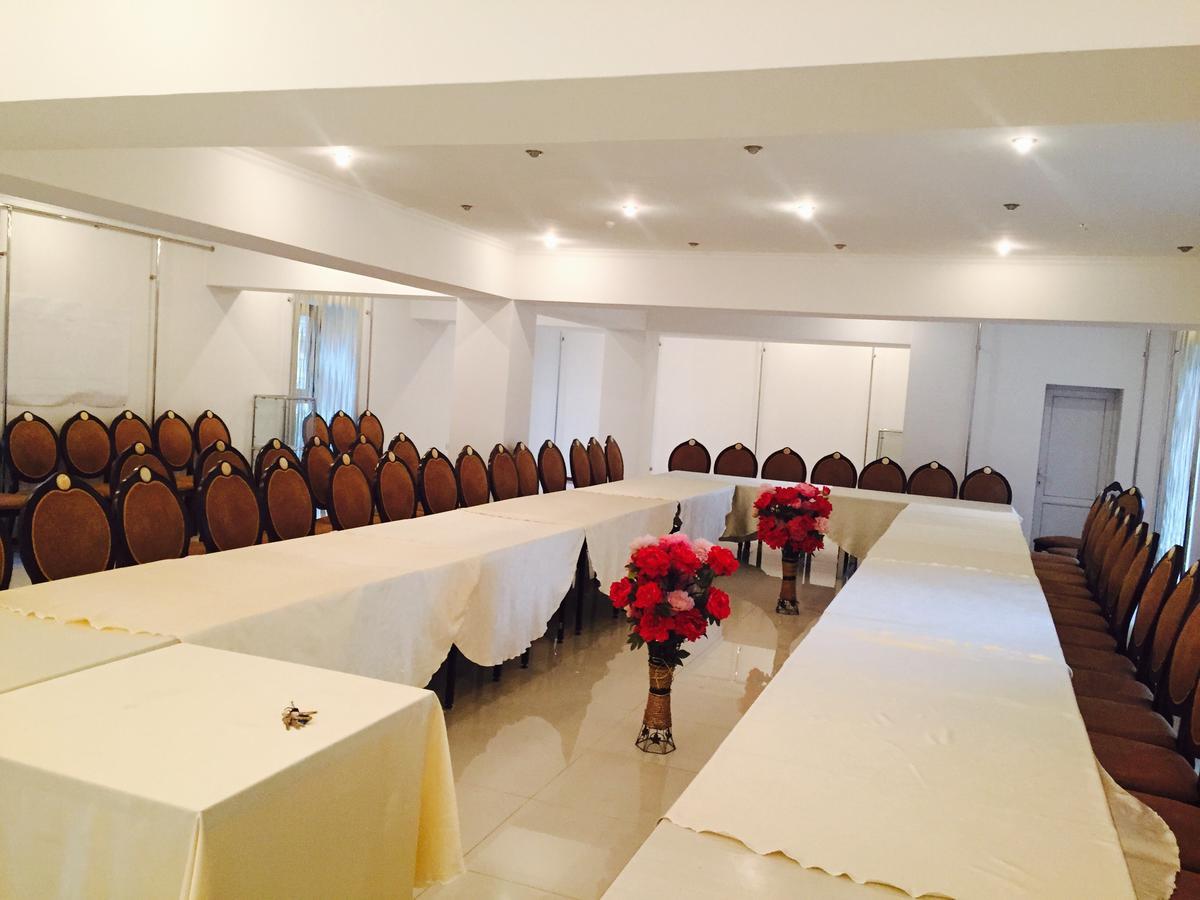 Hotel Ark Ms Taraz Εξωτερικό φωτογραφία