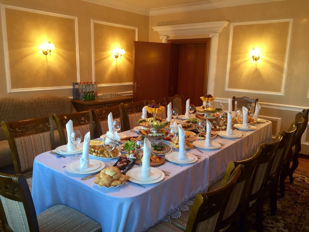 Hotel Ark Ms Taraz Εξωτερικό φωτογραφία